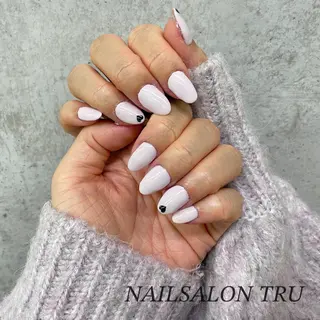 ネイル 𝐼𝑁𝑂𝑈𝐸 𝑀𝐼𝐴のネイルデザイン