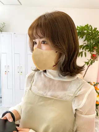 セミロング 髪質改善韓国レイヤー SHIORI🦋のヘアスタイル