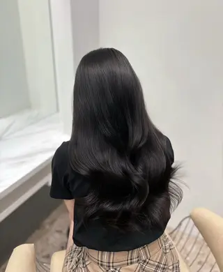 ロング 岡本葵子カットモデル ┊束感マツエクのマツエク・マツパデザイン