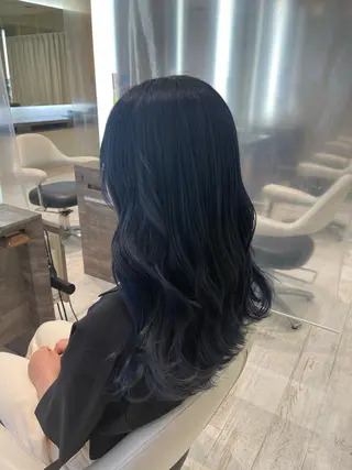 セミロング カラー デザインカラー、艶髪 大塚 耕平のヘアスタイル