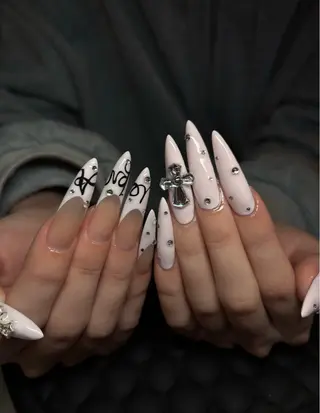 ロング SEINA_ NAIL🐈‍⬛💗のネイルデザイン