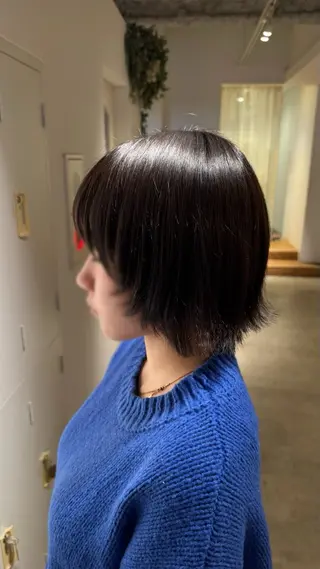 ミディアム 山根 里緒のヘアスタイル