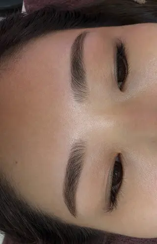 アイブロウ ドルチェ所属・ドルチェ 本八幡のマツエク・マツパデザイン