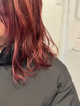 ミディアム カラー ✴︎UNU ✴︎モエカのヘアスタイル