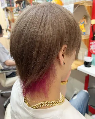 カラー メンズ まさき✂︎ブリーチ／ デザインカラーのヘアスタイル