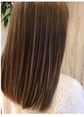 ロング カラー 奥谷 美代子のヘアスタイル