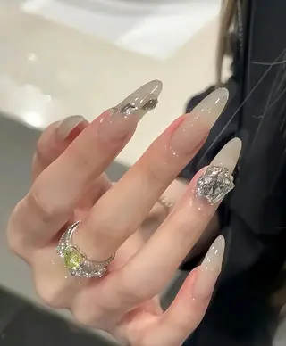 ネイル Theone栄店 田口のネイルデザイン