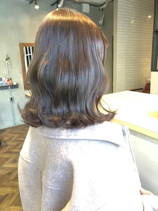 ミディアム カラー 遠藤 眞実のヘアスタイル