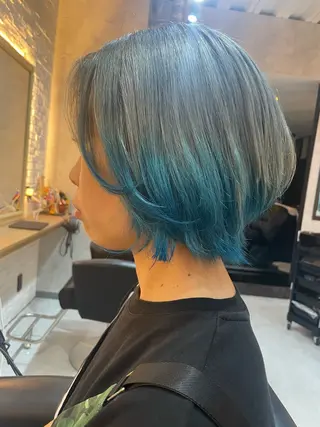 ショート カラー 佐藤 佑美香のヘアスタイル