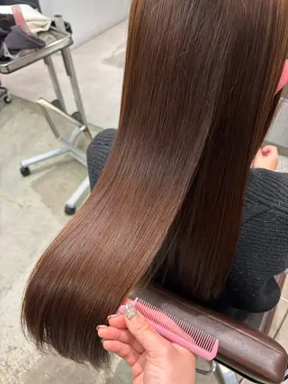 ロング 飯田 優恵のヘアスタイル