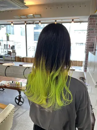 ロング カラー エクステ ハイトーン 💭黒崎ハルカのヘアスタイル