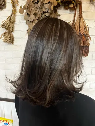ミディアム 大久保寿高✨ なりたい色を叶える✨のヘアスタイル