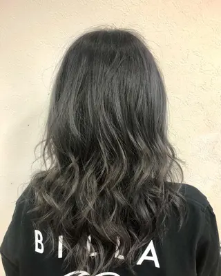 カラー ダブルスキルエクステ /羽エクステ白石宇由のヘアスタイル