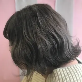 ミディアム カラー 岩谷/ブリーチ 🪽透明感カラーのヘアスタイル