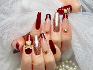 ネイル 🦋 Queenieのネイルデザイン