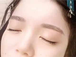 アイブロウ にしうち ななのマツエク・マツパデザイン