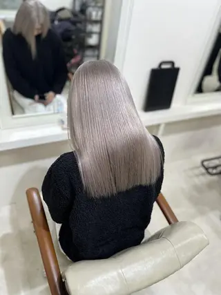 セミロング カラー 🩵垢抜け確定🩵 ハイトーン特化🩵のヘアスタイル