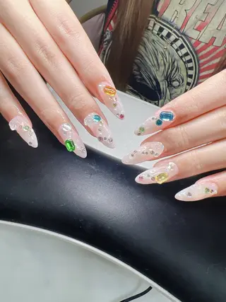 ネイル Lee Nailsのネイルデザイン