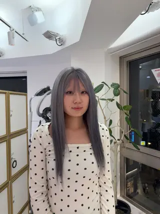 ロング カラー 山野 華愛のヘアスタイル