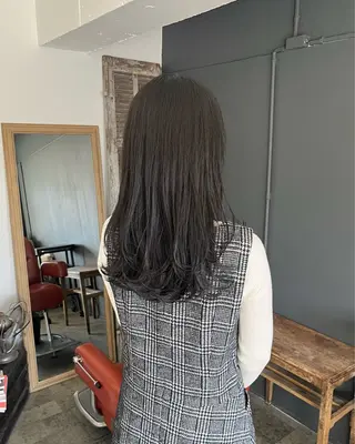 ロング カラー 暗髪とオリーブ🌿 渡辺拓人のヘアスタイル