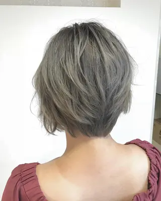 ショート カラー Miru by INCE HAIRのヘアスタイル