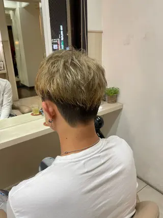 ショート カラー メンズ ブリーチ超特化美容師 ☯️ルカ✡️💫のヘアスタイル