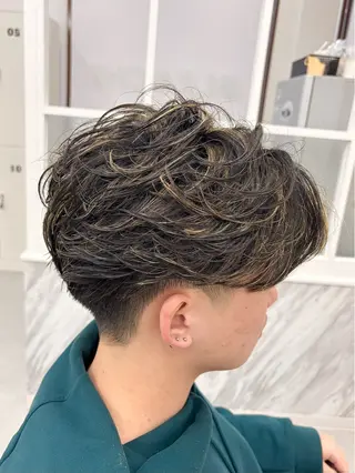 カラー メンズ KanedaRio パーマ/フェードのヘアスタイル