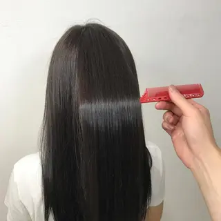 セミロング 白髪ぼかし、髪質改善 富田隼仁のヘアスタイル