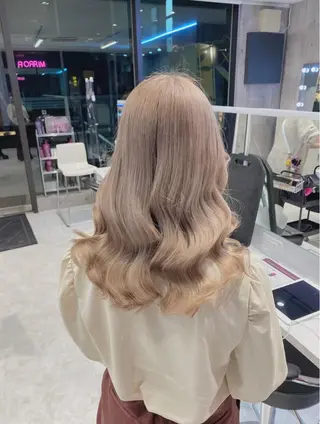 ロング カラー 🧸赤み消し🐾 ラベンダ/ミルクティのヘアスタイル