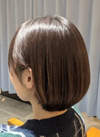 ショート alushe 岡 陽子のヘアスタイル