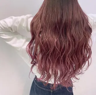 ロング カラー 渡邊 唯のヘアスタイル