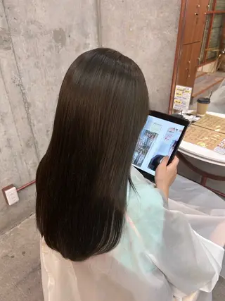 ロング カラー 顔周りレイヤー/ ふわあいりのヘアスタイル