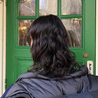 ミディアム パーマ BRITS 渡辺 菜々子のヘアスタイル