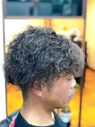 ショート パーマ メンズ 早川 太貴のヘアスタイル