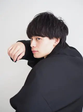 ショート パーマ メンズ ショートとレイヤーが 好きな人|三浦翔のヘアスタイル