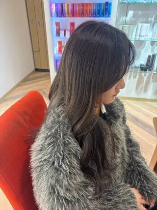 ロング カラー ゆい/パーマ/レイヤ ー/似合わせカラーのヘアスタイル