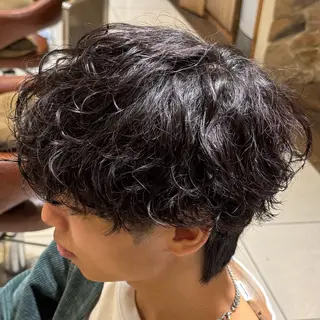 ショート カラー パーマ ヘアアレンジ メンズ 新宿のパーマ職人/ メンズパーマ/石見のヘアスタイル