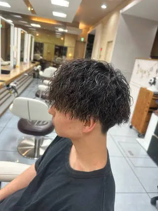ショート パーマ 透明感ブラウンカラー 🫧レイヤー🩰好実のヘアスタイル