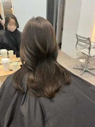 ロング カラー レイヤーカット 新宿🤍Maiのヘアスタイル
