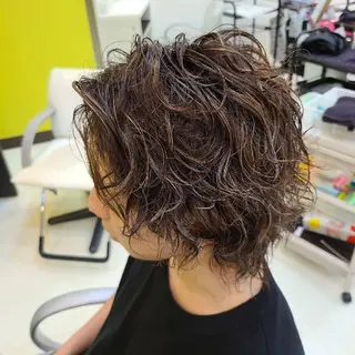 ミディアム メンズ カラー パーマ 特殊パーマ 片山恭兵のヘアスタイル