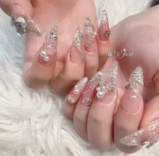 ネイル &ME ネイルサロンのネイルデザイン