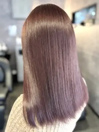 ミディアム elu あやね💜 🫧カラー・縮毛矯正のヘアスタイル