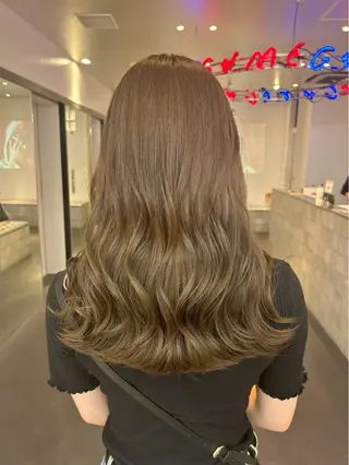 セミロング カラー ヘアアレンジ 八木ケ谷 澪のヘアスタイル