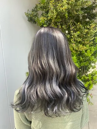 ロング 鈴木 琴乃のヘアスタイル