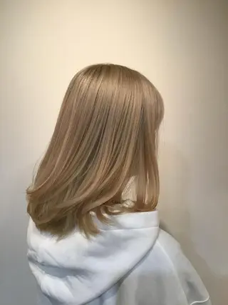 ミディアム ムラヤマ .のヘアスタイル