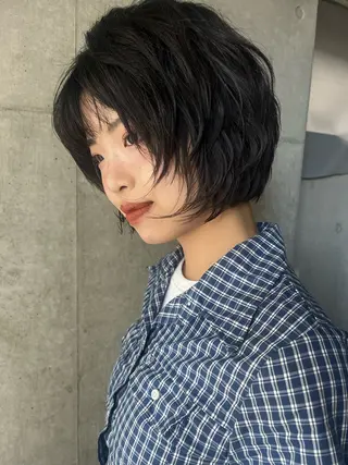 ショート カラー 韓国ボブ/ハッシュ カットKIRAのヘアスタイル