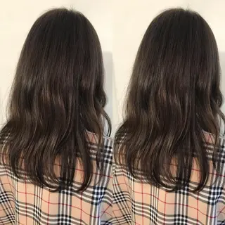 セミロング カラー 小栗 麻衣のヘアスタイル