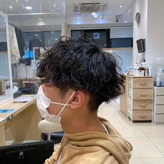 ショート パーマ メンズ メンズ特化型美容師 栗山勇人のヘアスタイル