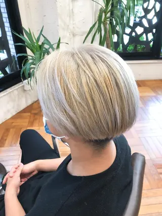 カラー メンズ ✨デザインカラー✨ ハイトーン　森貴章のヘアスタイル
