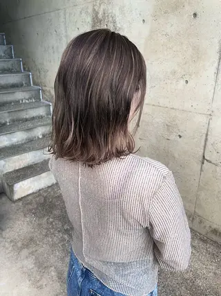 ミディアム カラー 日高 香織のヘアスタイル